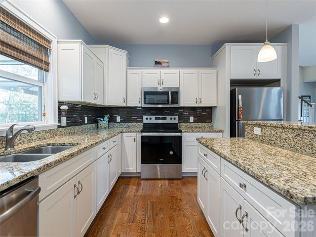 34 Driftstone Circle, Arden, NC 28704