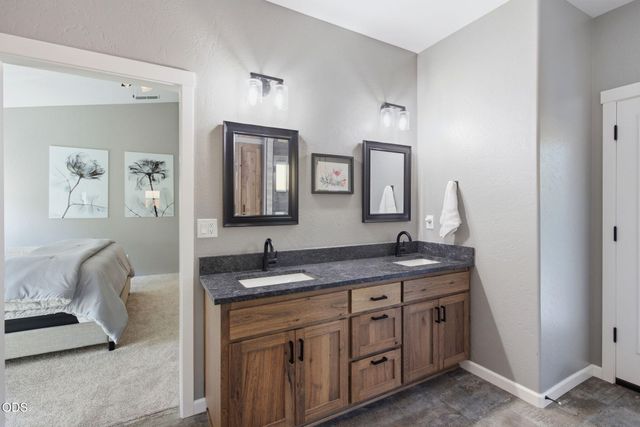 326 SW Kennedy Way, Grants Pass, OR 97526
