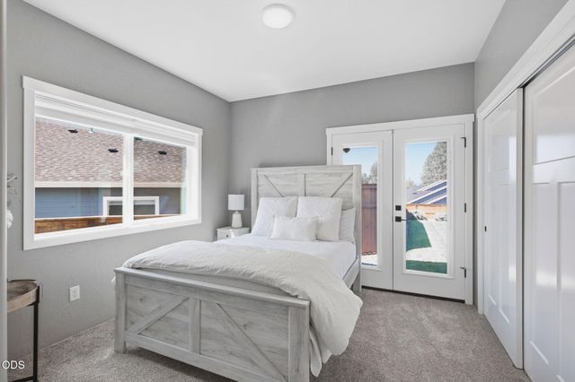 326 SW Kennedy Way, Grants Pass, OR 97526