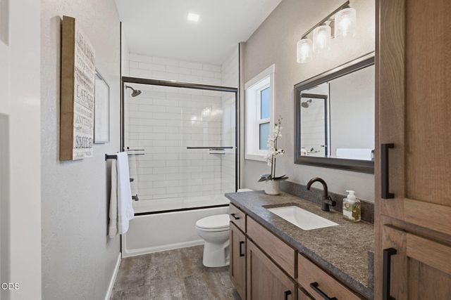 326 SW Kennedy Way, Grants Pass, OR 97526