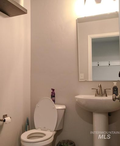 9062 W Cornflower St, Nampa, ID 83687
