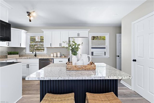 2712 Fenway AVE, Chesapeake, VA 23323