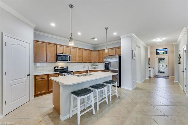 3738 Treasure Cove CIR, Naples, FL 34114