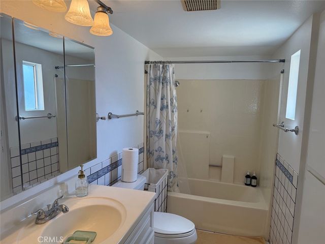 6975 Agra, Commerce, CA 90040
