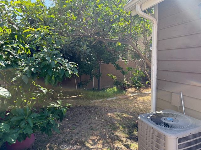6975 Agra, Commerce, CA 90040