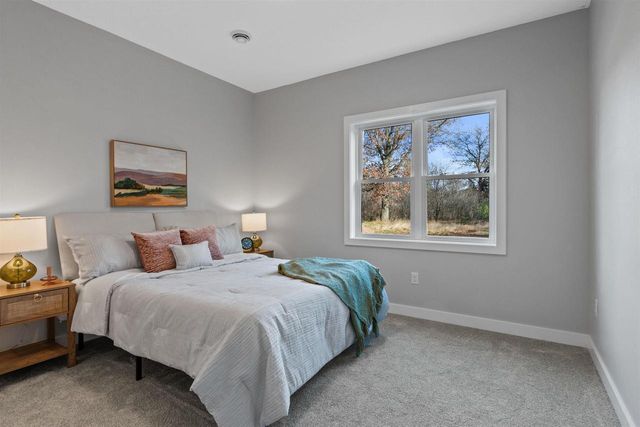 125 BENNINGTON COURT, Plover, WI 54467