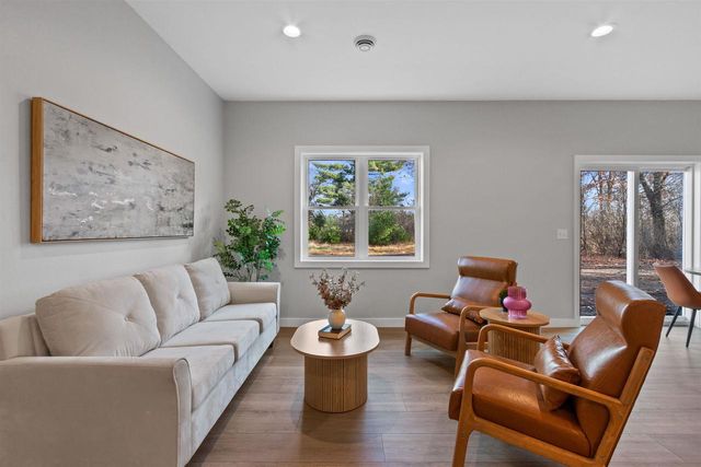 125 BENNINGTON COURT, Plover, WI 54467