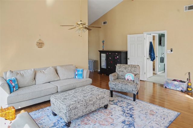 1945 Hemlock Drive, Haltom City, TX 76117