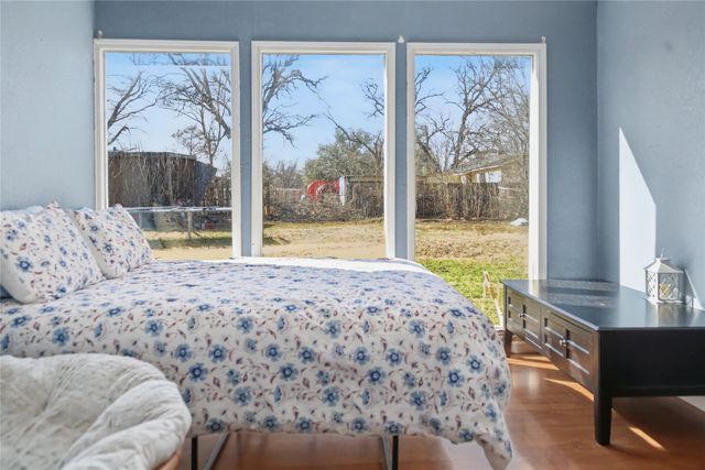 1945 Hemlock Drive, Haltom City, TX 76117