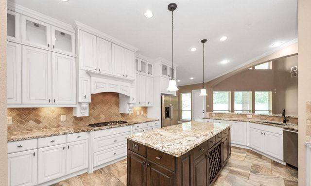 102 Stonecrop Place, Montgomery, TX 77316