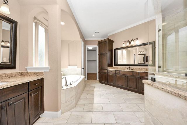 102 Stonecrop Place, Montgomery, TX 77316