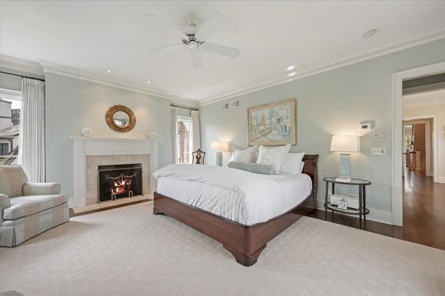 99 Tudor Place, Kenilworth, IL 60043