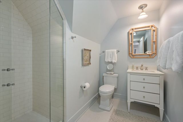99 Tudor Place, Kenilworth, IL 60043