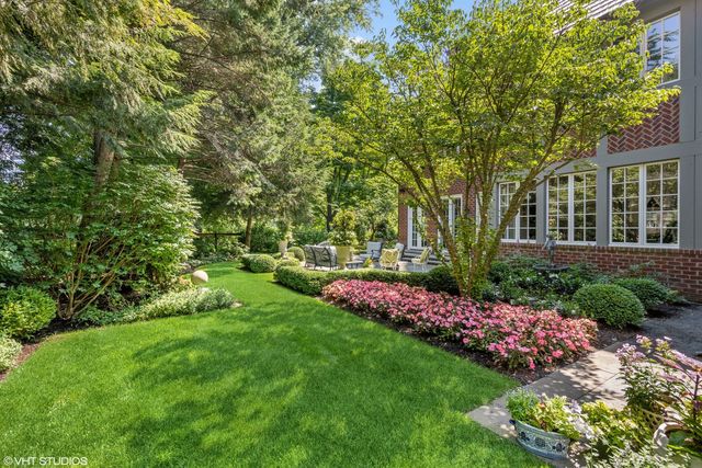 99 Tudor Place, Kenilworth, IL 60043