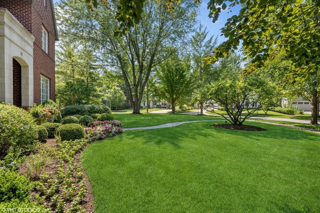 99 Tudor Place, Kenilworth, IL 60043