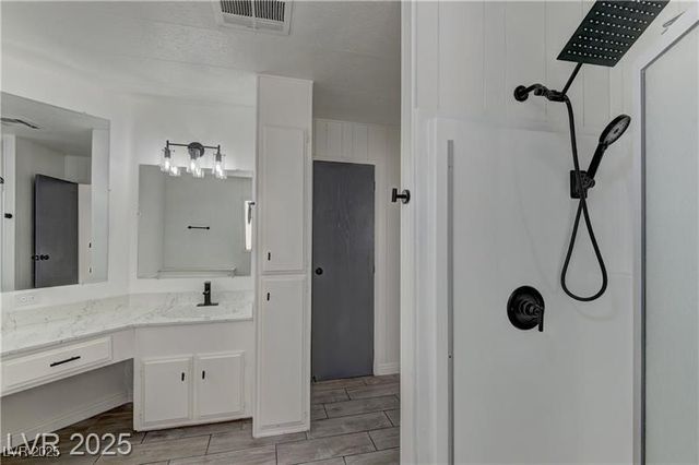 140 Sir David Way, Las Vegas, NV 89110