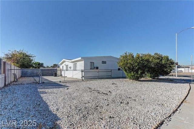 140 Sir David Way, Las Vegas, NV 89110