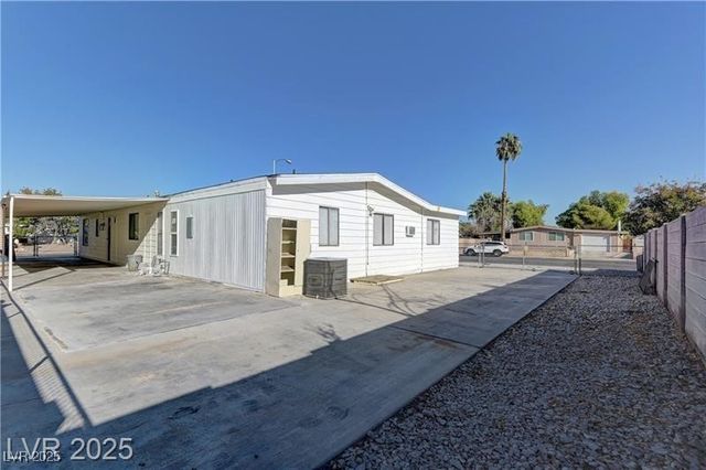 140 Sir David Way, Las Vegas, NV 89110