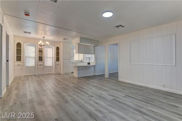 140 Sir David Way, Las Vegas, NV 89110