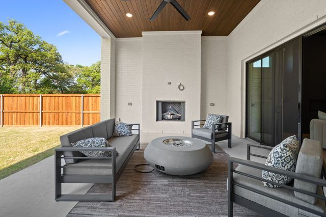 1770 Coopers Hawk Drive, Arlington, TX 76005