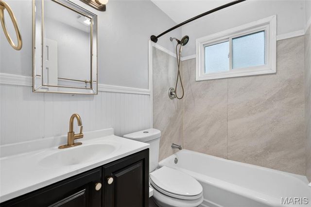 200 Falcon Drive, Florissant, MO 63031