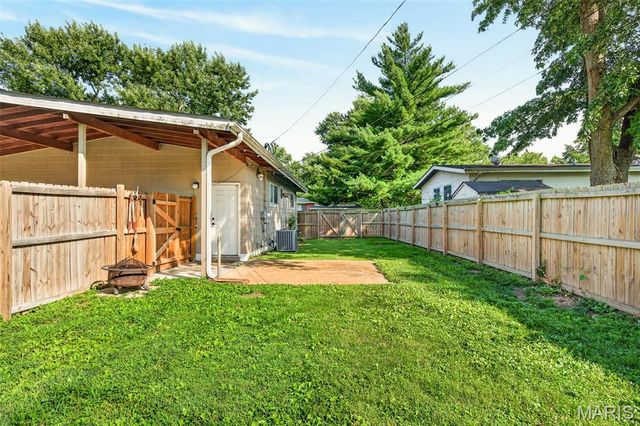 200 Falcon Drive, Florissant, MO 63031