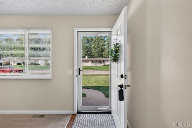 200 Falcon Drive, Florissant, MO 63031