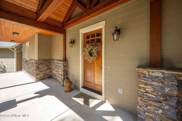 645 Eagle Crest DR, Sagle, ID 83860