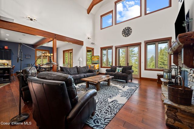 645 Eagle Crest DR, Sagle, ID 83860