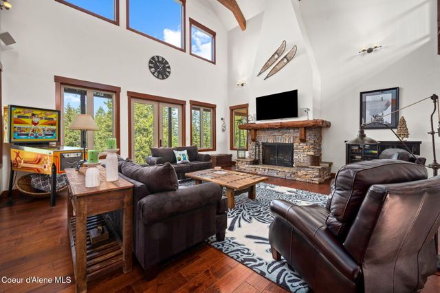 645 Eagle Crest DR, Sagle, ID 83860