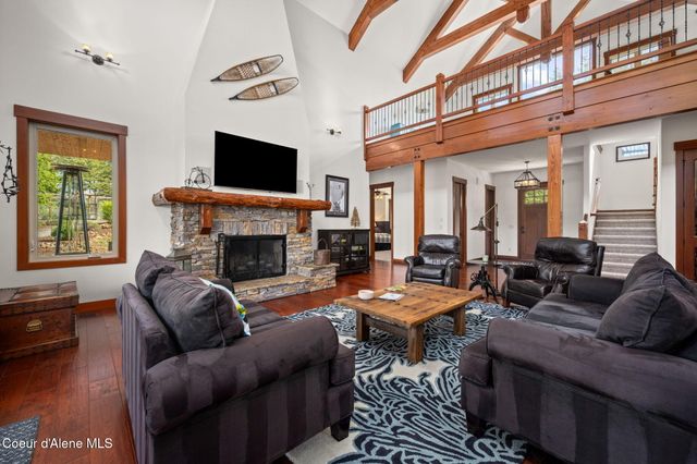 645 Eagle Crest DR, Sagle, ID 83860