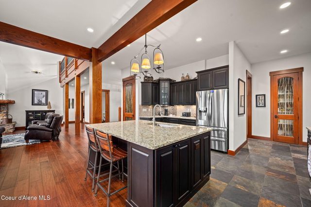 645 Eagle Crest DR, Sagle, ID 83860