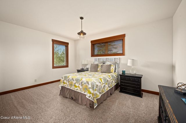 645 Eagle Crest DR, Sagle, ID 83860