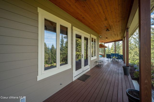 645 Eagle Crest DR, Sagle, ID 83860