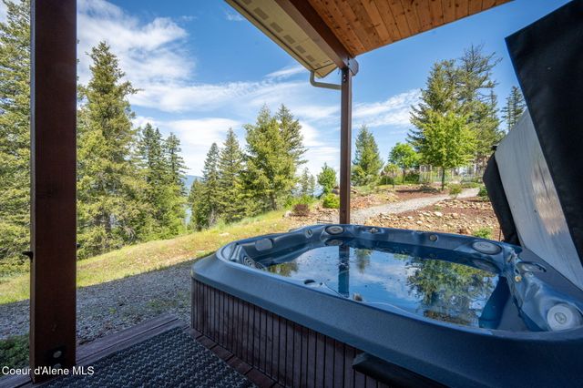 645 Eagle Crest DR, Sagle, ID 83860