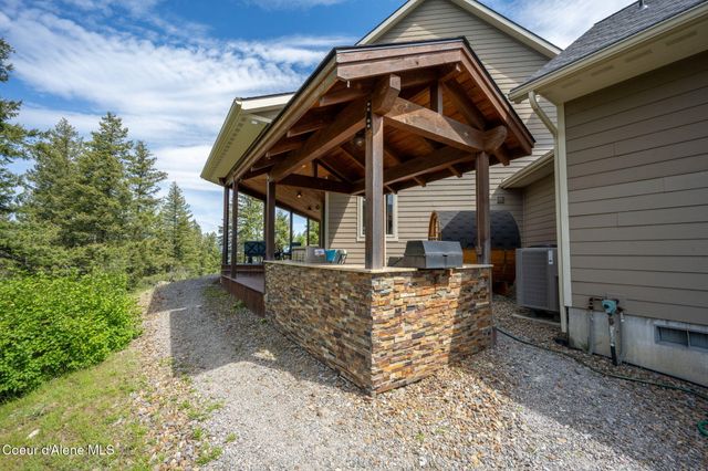 645 Eagle Crest DR, Sagle, ID 83860
