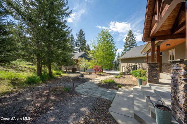 645 Eagle Crest DR, Sagle, ID 83860