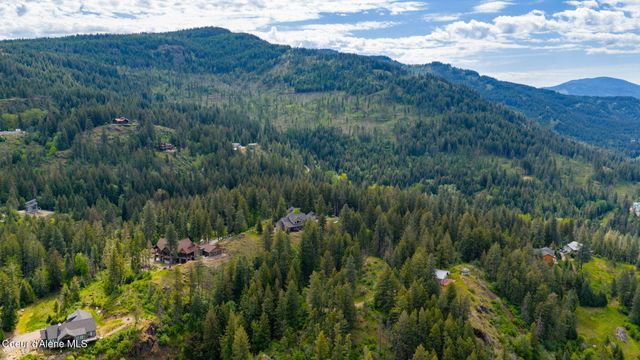 645 Eagle Crest DR, Sagle, ID 83860