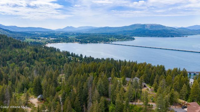 645 Eagle Crest DR, Sagle, ID 83860