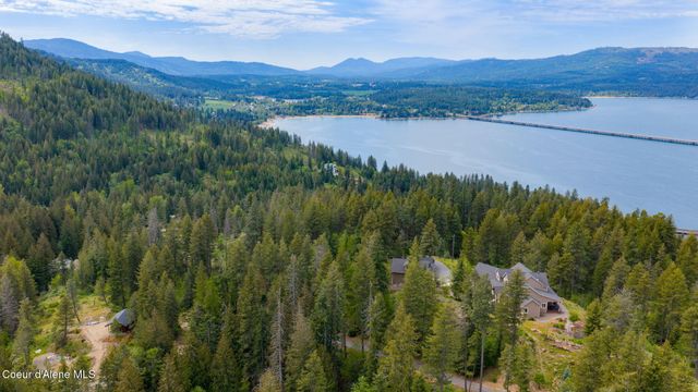 645 Eagle Crest DR, Sagle, ID 83860