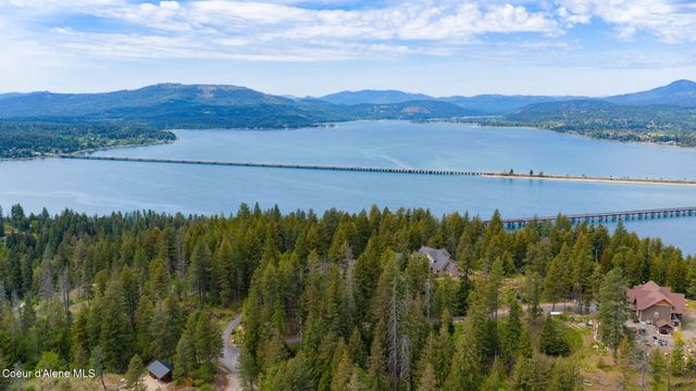645 Eagle Crest DR, Sagle, ID 83860