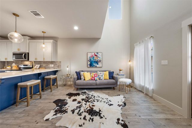 1123 Paniolo DR, Boerne, TX 78006