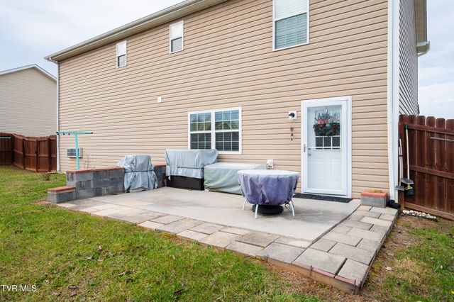 105 May Apple Drive, Bluff City, TN 37618