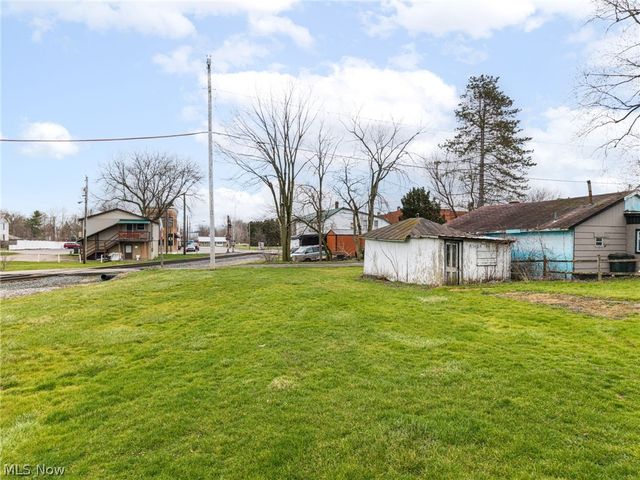 153 Schaff Alley, Creston, OH 44217