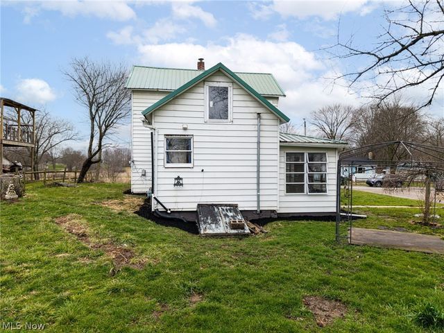 153 Schaff Alley, Creston, OH 44217