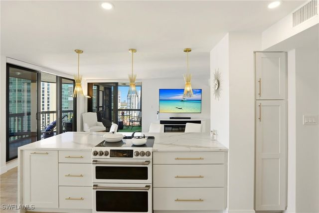 4551 Gulf Shore BLVD N 1500, Naples, FL 34103