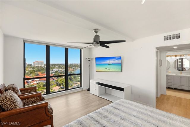 4551 Gulf Shore BLVD N 1500, Naples, FL 34103