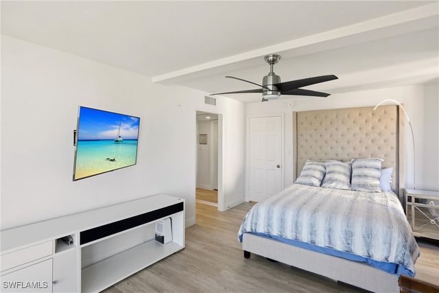 4551 Gulf Shore BLVD N 1500, Naples, FL 34103