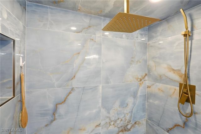 4551 Gulf Shore BLVD N 1500, Naples, FL 34103