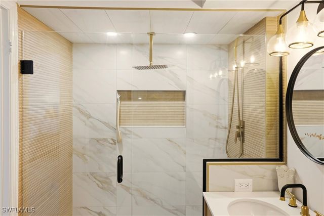 4551 Gulf Shore BLVD N 1500, Naples, FL 34103